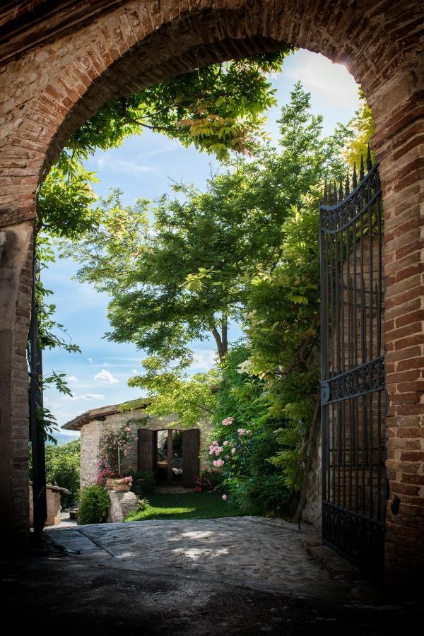 Apartamento Casa Dei Lecci Foligno Exterior foto