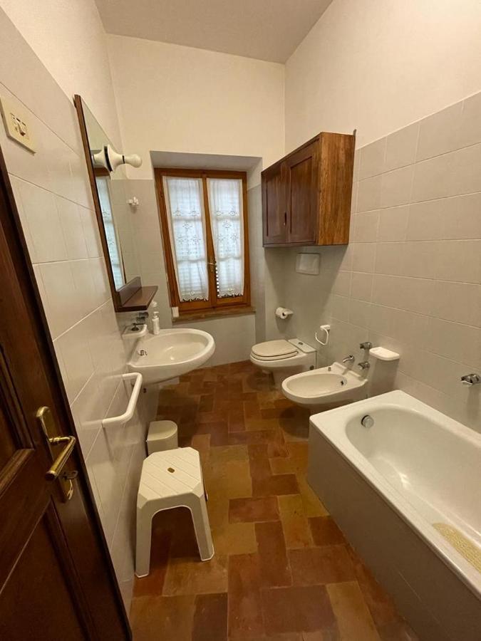 Apartamento Casa Dei Lecci Foligno Exterior foto