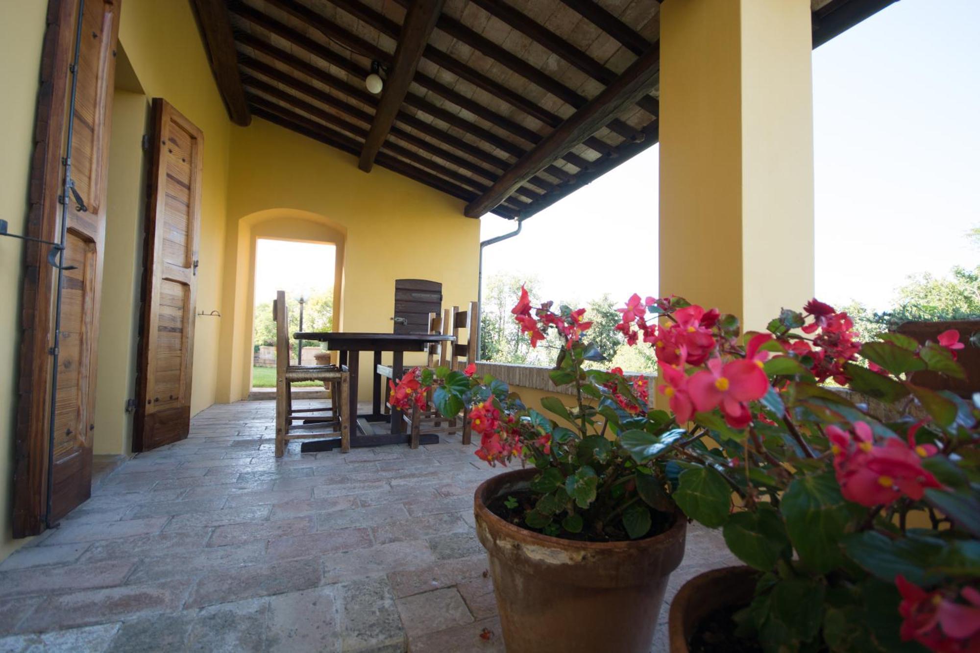 Apartamento Casa Dei Lecci Foligno Exterior foto